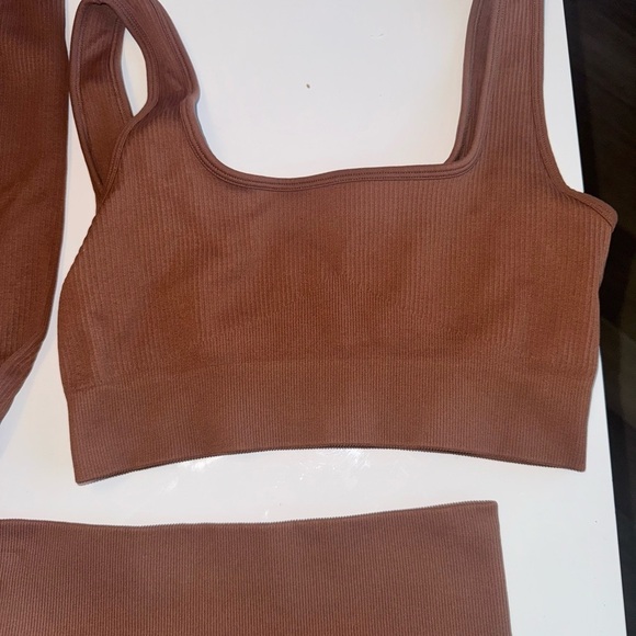 Ribbed Brown Activewear Set - Picture 3 of 5